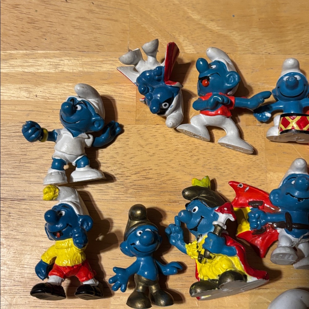 Set of 15 Vintage Smurfs Action Figures - Picture 2 of 5
